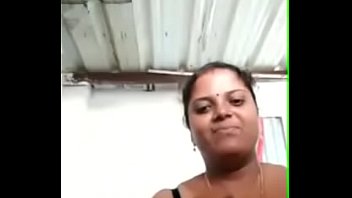 Aunty Showing Boobs